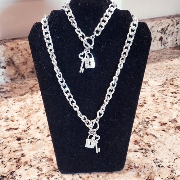 Silvertone Chain Lock & Key Necklace Bracelet Set Womens Gift Statement Jewelry - Picture 6 of 7